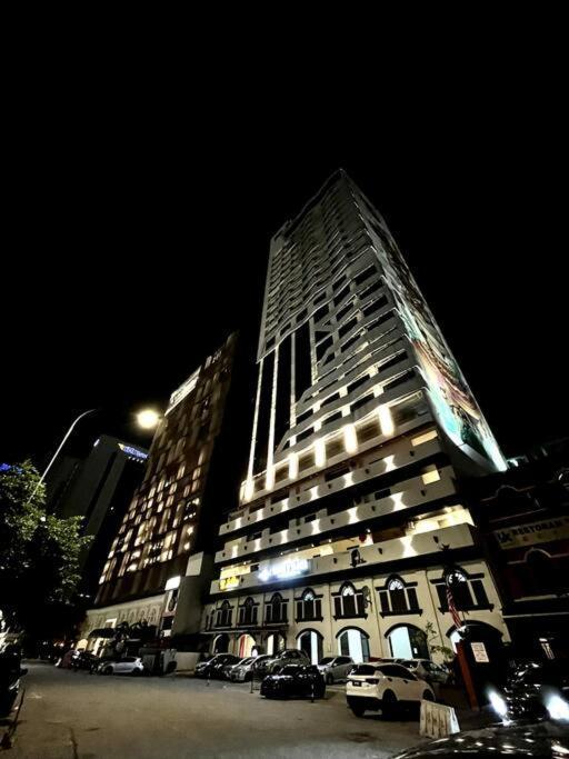 شقة #211 M101 Dang Wangi Klcc View Pool By Livin كوالالمبور المظهر الخارجي الصورة